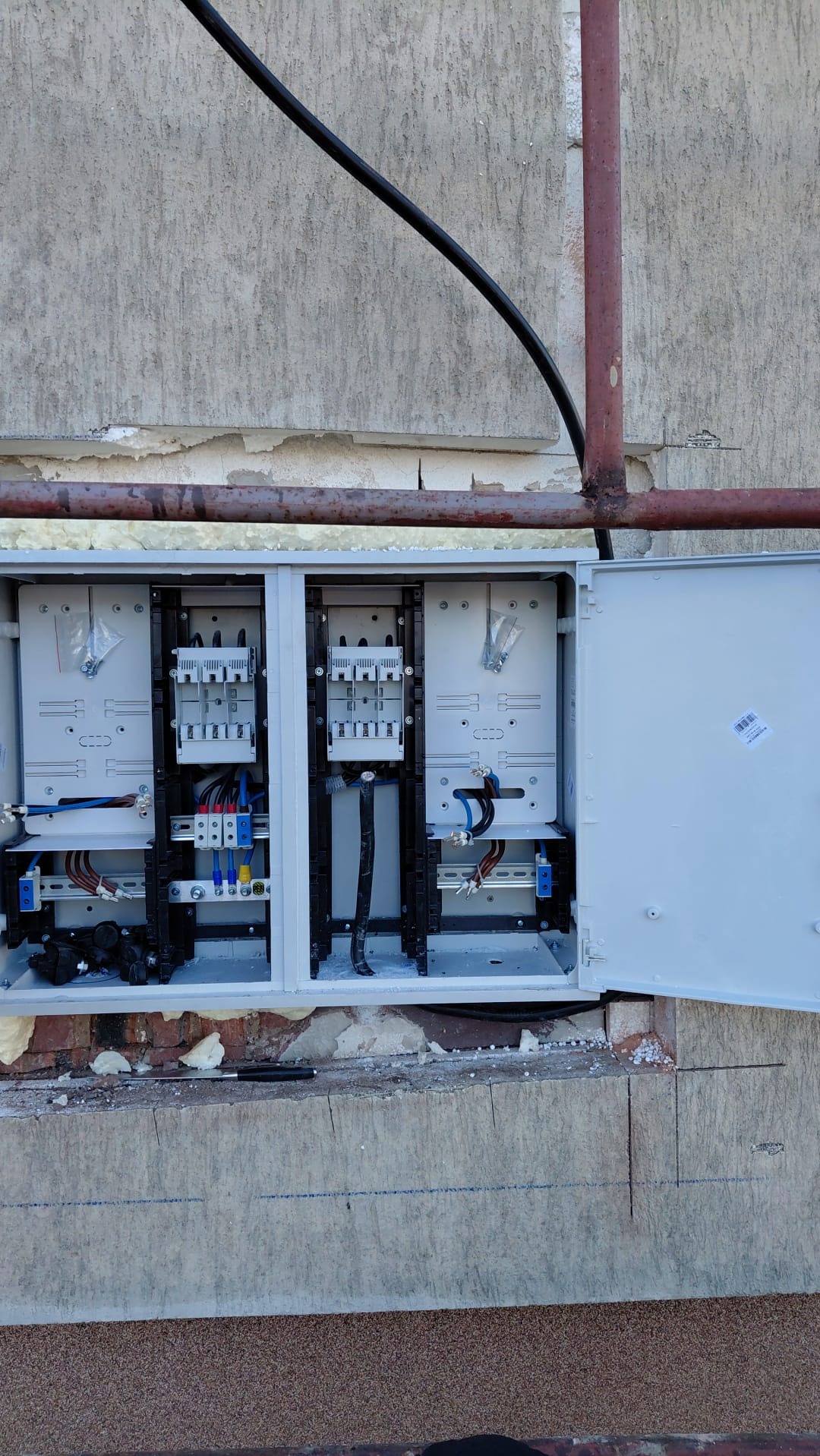 Wyniesienie układu pomiarowego na elewację budynku