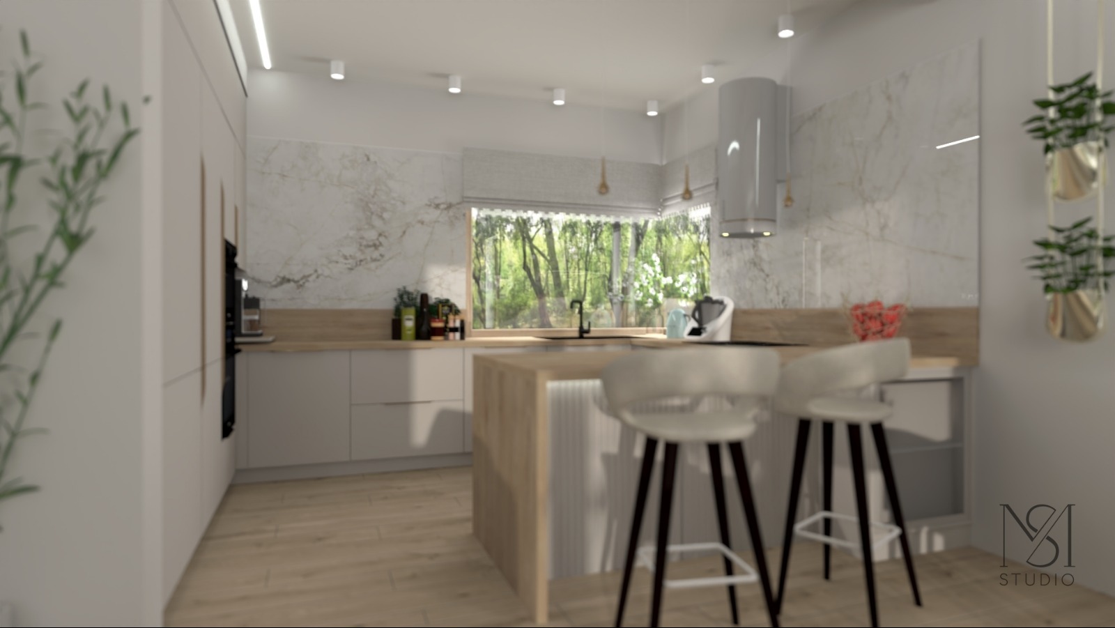 Jasna kuchnia z wyspą i hokerami, marmurowe ściany, duże okno z widokiem na zieleń. Minimalistyczny design z roślinami w złotych doniczkach.