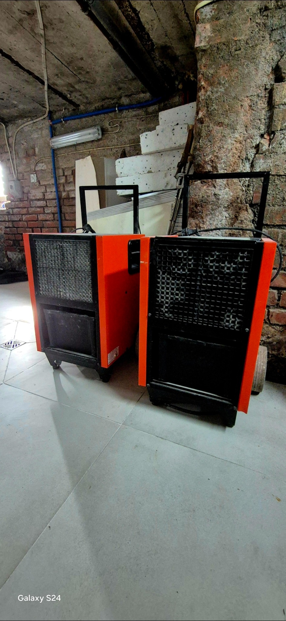 Wynajem osuszaczy przemysłowych