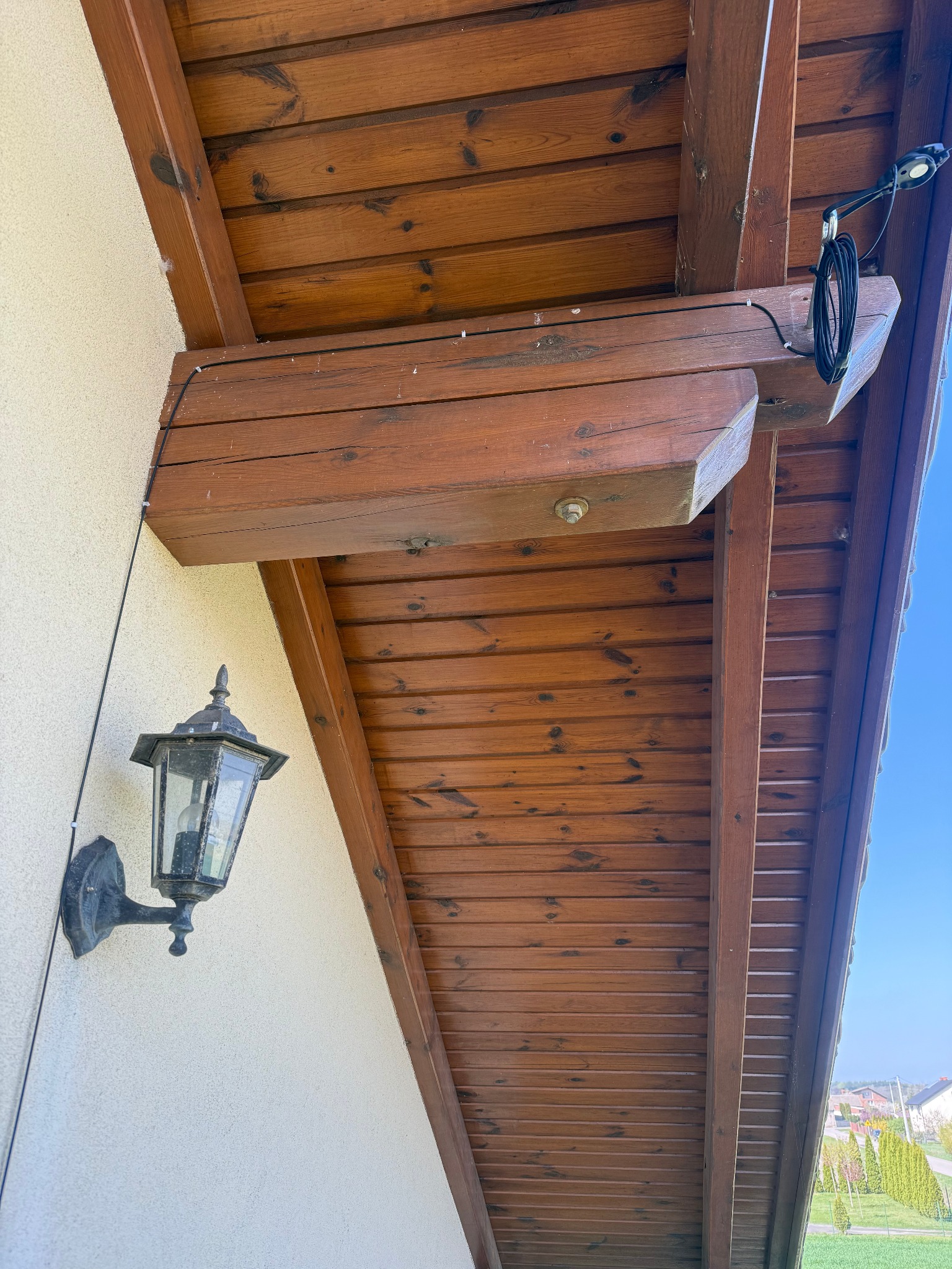 Przyłącze napowietrzne światłowodowe