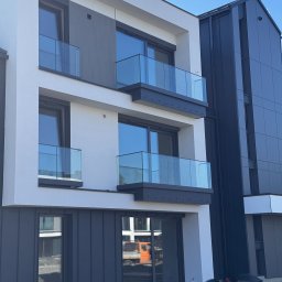 ŚWIAT SZKŁA SP&Oacute;ŁKA Z OGRANICZONĄ ODPOWIEDZIALNOŚCIĄ - Balustrady Szklane Zewnętrzne Bielsko-Biała