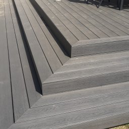 Taras z deski kompozytowej