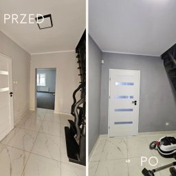 DL Wykończenia Premium - Korytarz przed i po malowaniu: od jasnych ścian z plamami do świeżego, szarego wykończenia. Białe drzwi z przeszkleniami, marmurowe płytki podłogowe.