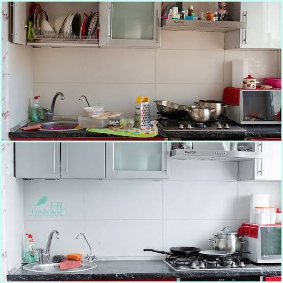 Kuchnia przed i po sprzątaniu: na górze naczynia, brudny zlew i kuchenka, na dole czysty zlew, kuchenka i blaty. Widoczne białe szafki i płytki.