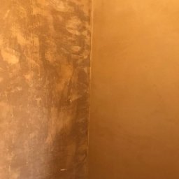 Oliver Szmyt - po prawej - gładź założona na mokro