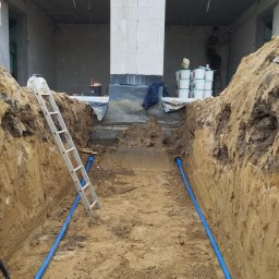 Dakos - Cd. Realizacja dwóch przyłączy wodociągowych do budynku mieszkalnego w zabudowie bliźniaczej Gdańsk