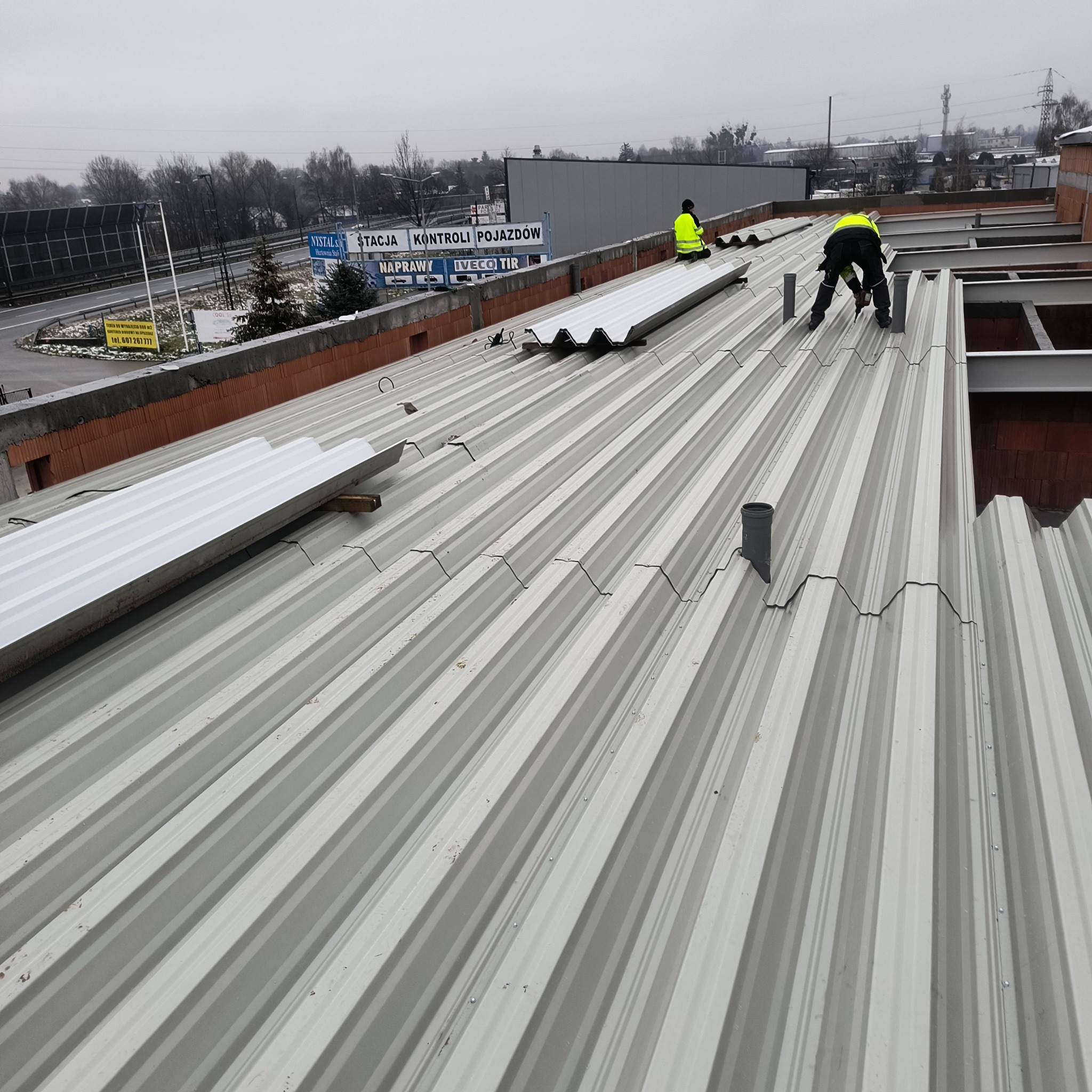 Montaż blach trapezowych