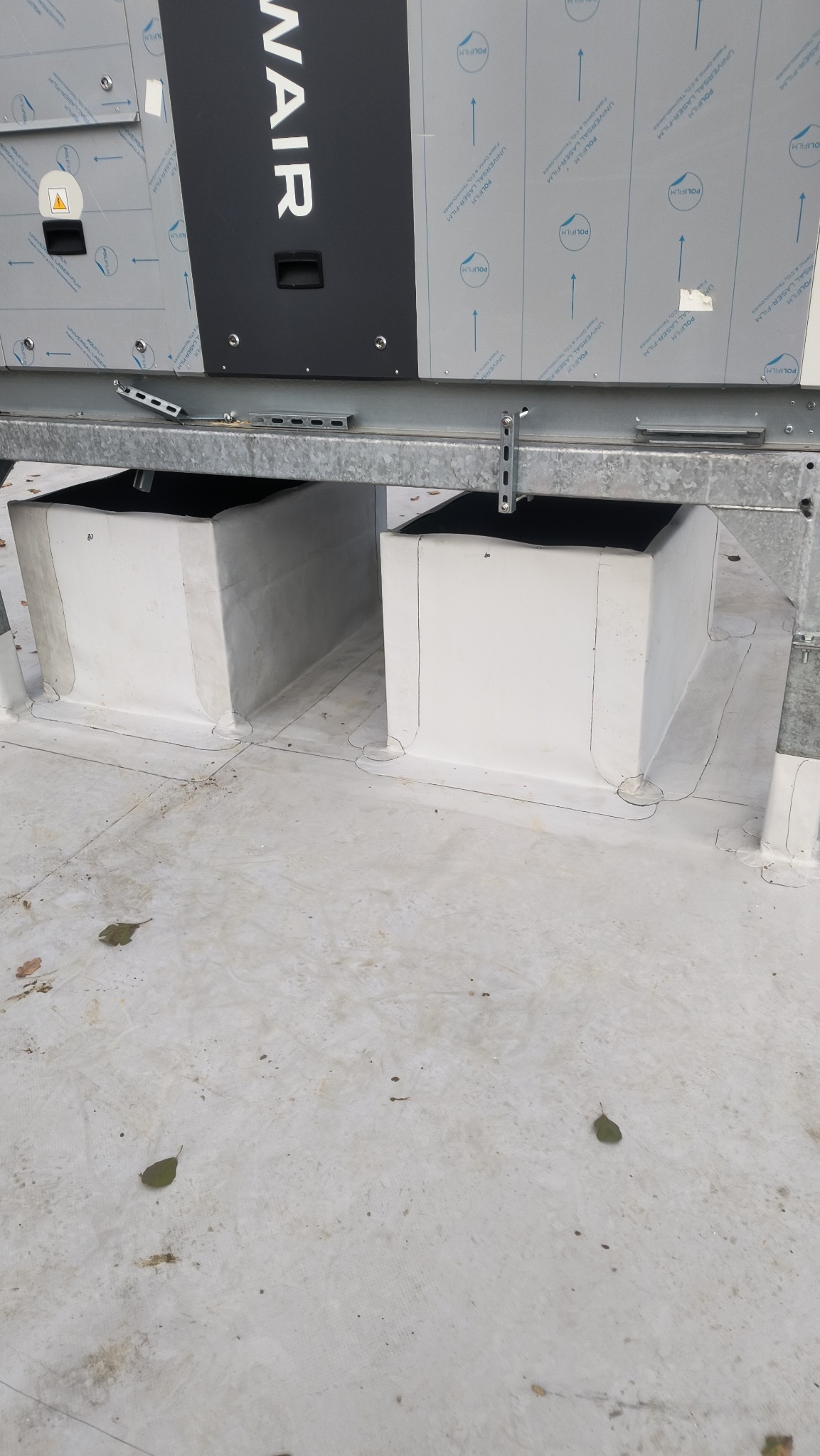 Obróbka przejąć dachowych