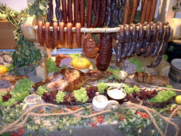 SamSmak Stoły wiejskie-okolicznościowe, staropolskie swojskie jadlo, szynka z kością