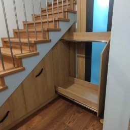 Meblorak Meble na wymiar - Zabudowa meblowa pod skosami