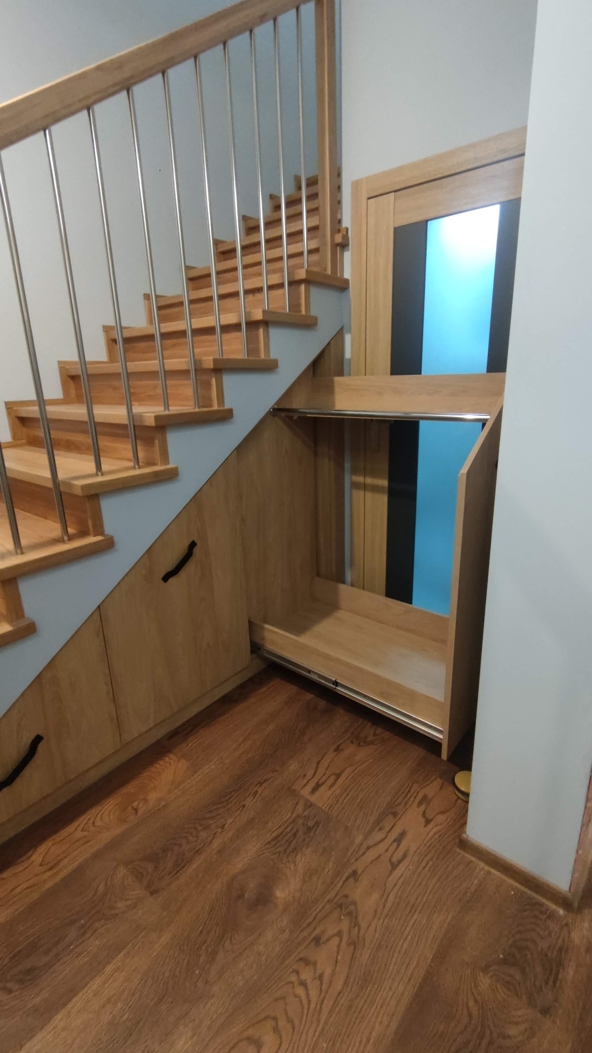 Zabudowa meblowa pod skosami