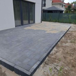 Układanie kostki brukowej Marki 2