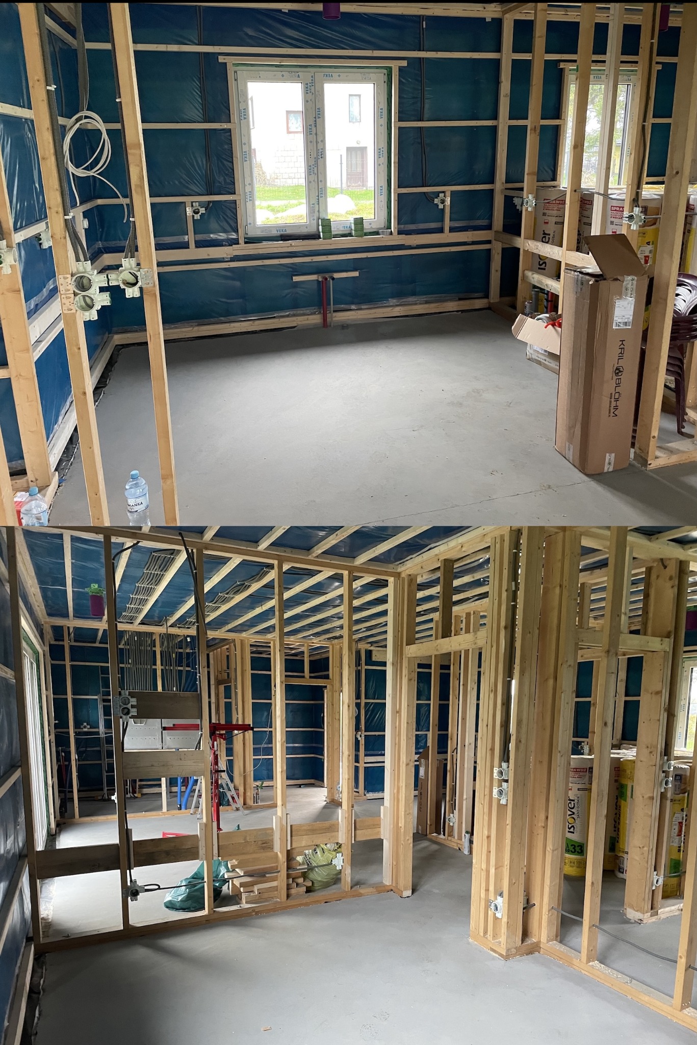 Dwu-ujęciowy widok wnętrza w trakcie budowy: drewniana konstrukcja ścian z niebieską folią, widoczne puszki elektryczne i przewody, surowy beton na podłodze.