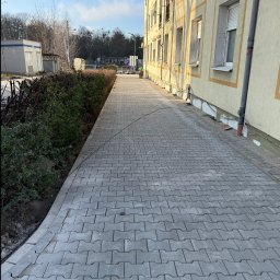 Układanie kostki brukowej Komorniki 1