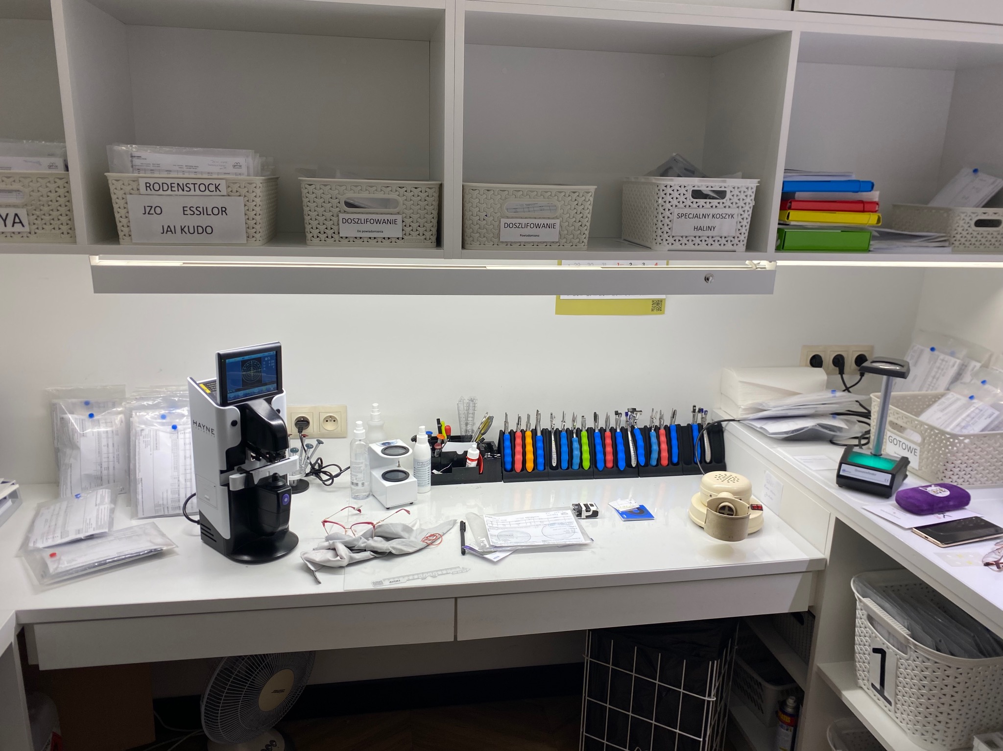 Doświetlenie stanowiska pracy