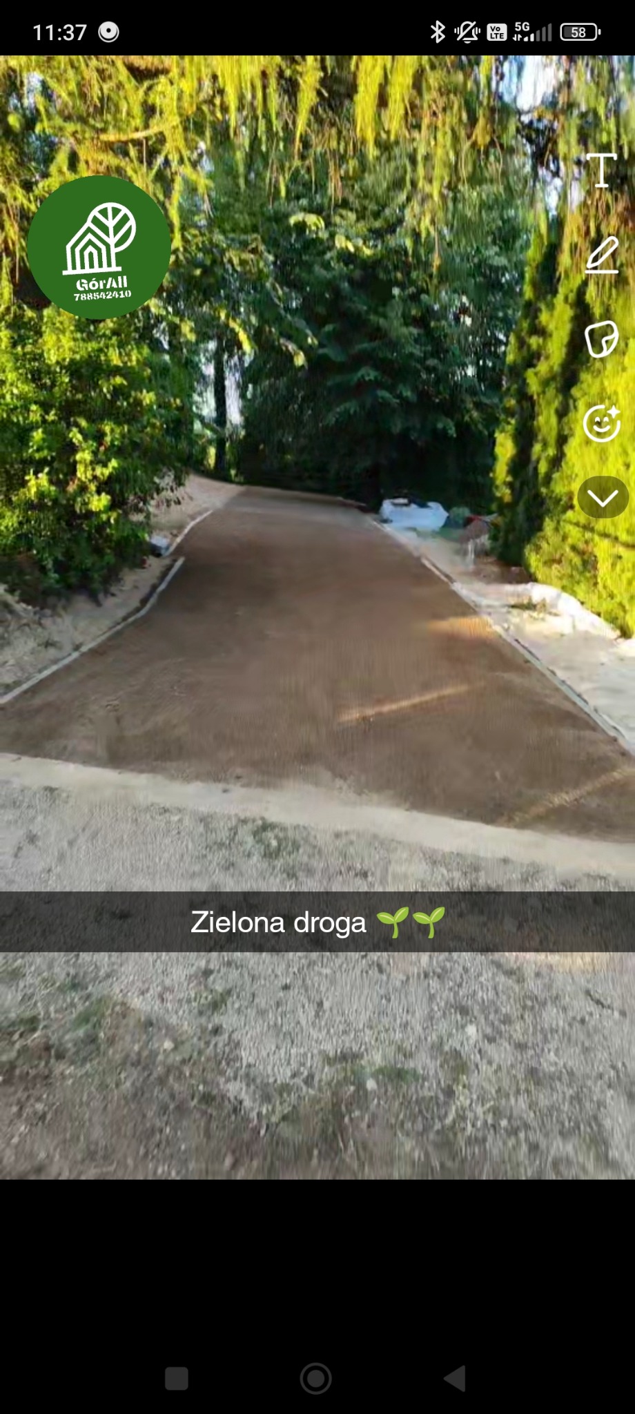 Droga z geokraty-układana na kruszywie zasypana ziemia wraz z posianiem trawy