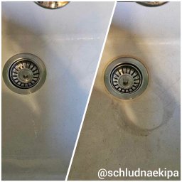 Schludna Ekipa - Zlewozmywak granitowy przed i po czyszczeniu. Po lewej strona czysta, po prawej zabrudzona z widocznymi osadami. Widoczny odpływ ze stali nierdzewnej.