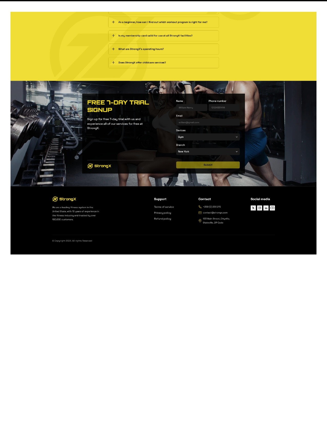 Żółto-czarna strona internetowa siłowni StrongX z formularzem zapisu na 7-dniowy okres próbny, pytaniami i odpowiedziami oraz danymi kontaktowymi. W tle widoczny sprzęt do ćwiczeń.