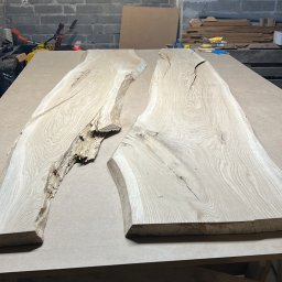 Paweł Petelicki - Wykonywanie stołów blatów z Żywicy Epoksydowej