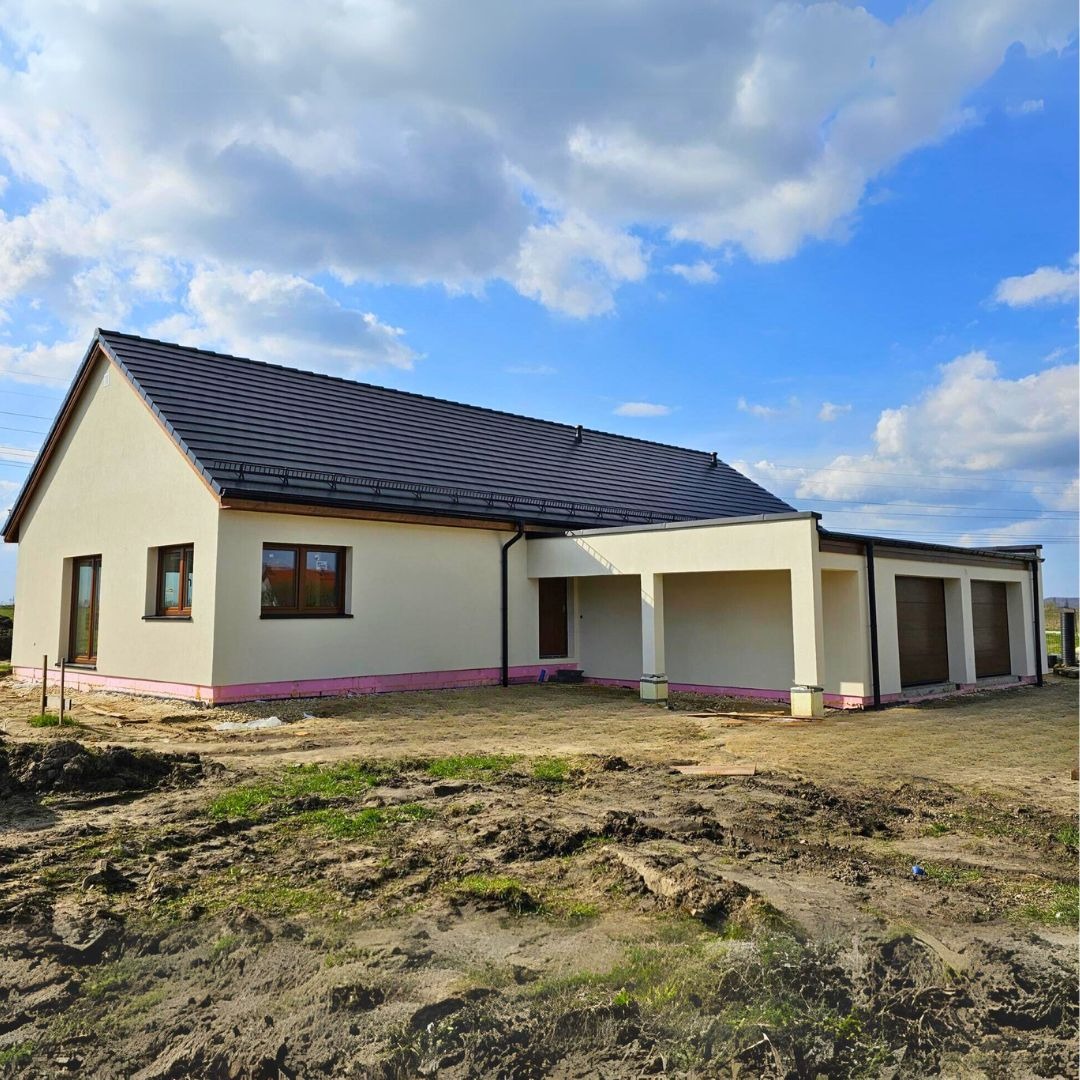 dom prefabrykowany parterowy, projekt pod zamówienie indywidualne z garażem dwustanowiskowym