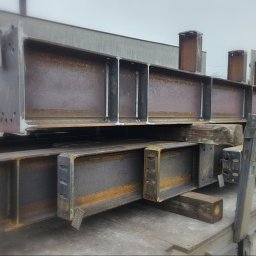 Belki, słupy stalowe - przykładowa realizacja