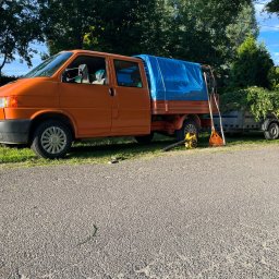 Pielegnacje roslinnosci wykonywane kompleksowo z wywozem nawet przy duzych olosciach bioodpadow dzieki przyczepie oraz kontenerami o roznej pojemnosci