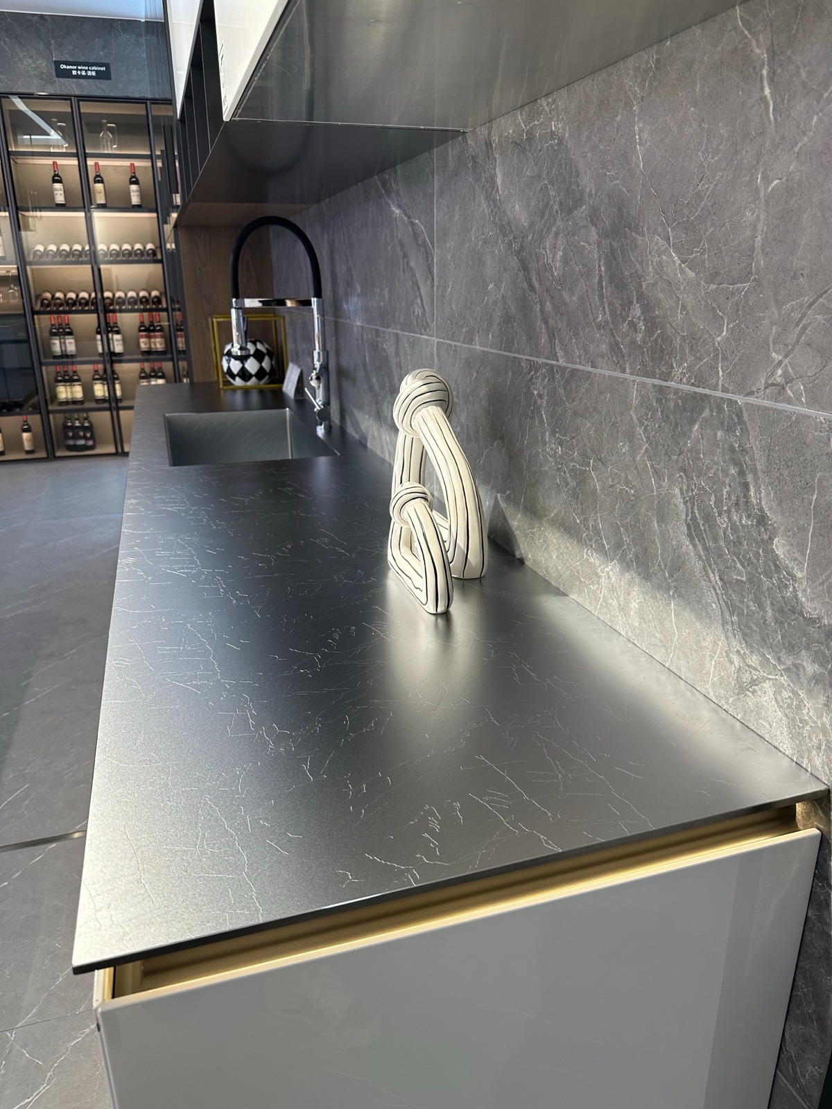 Blat wykonany do salonu. Stal lita: Ice Crack. 10mm