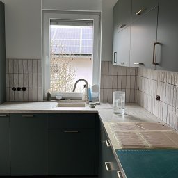 Wiktor Lipski - montaż płytek kuchnia