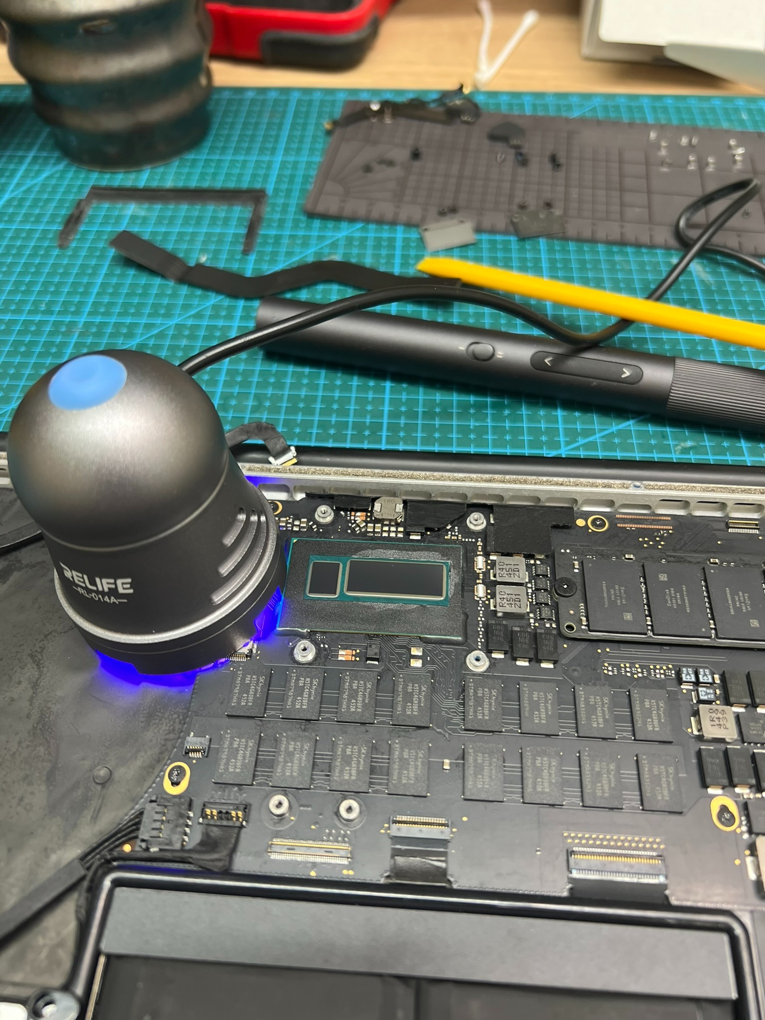 wymiana pasty termo Macbook PRO