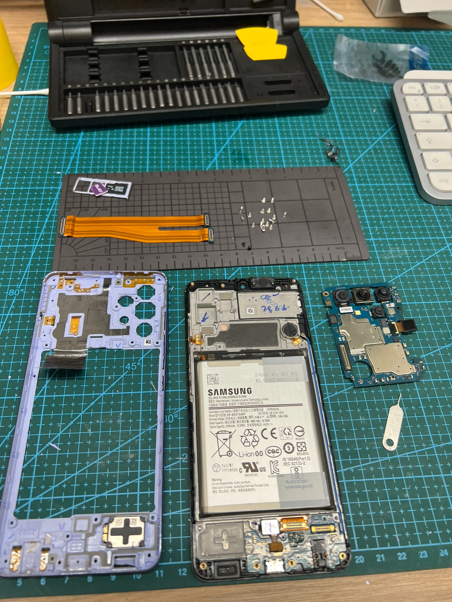 naprawa telefonu po zalaniu