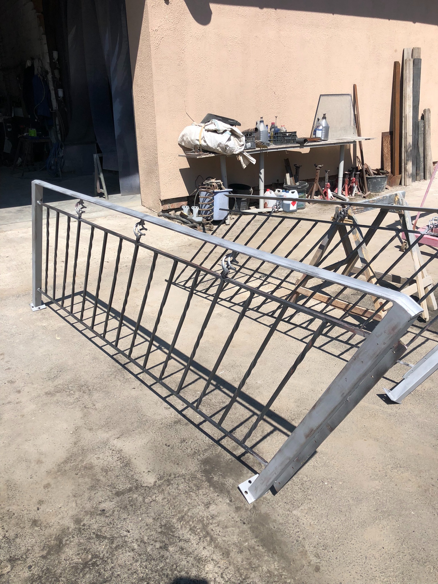 renowacja balustrady, piaskowanie + malowanie