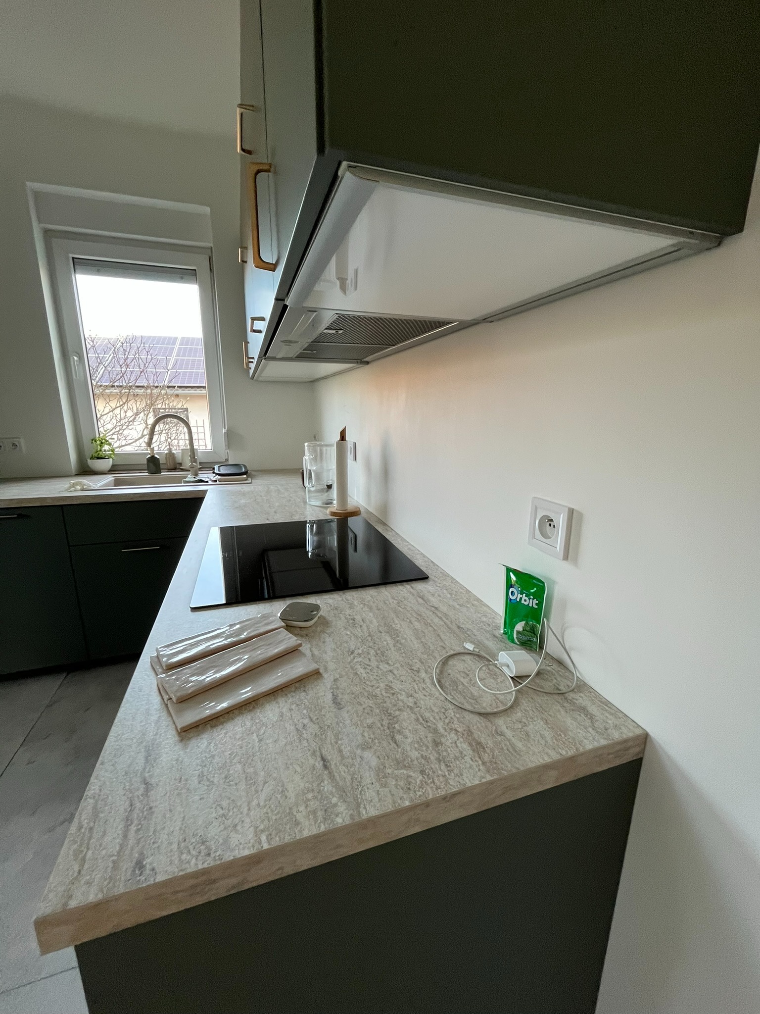 montaż płytek kuchnia PRZED