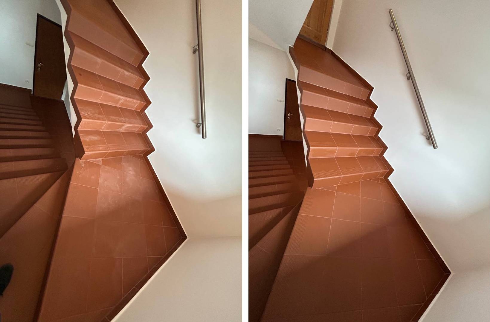 Zdjęcie schodów z terakoty przed i po czyszczeniu. Po prawej stronie widoczny efekt po umyciu, po lewej stronie schody przed zabiegiem. Metalowa poręcz na ścianie.