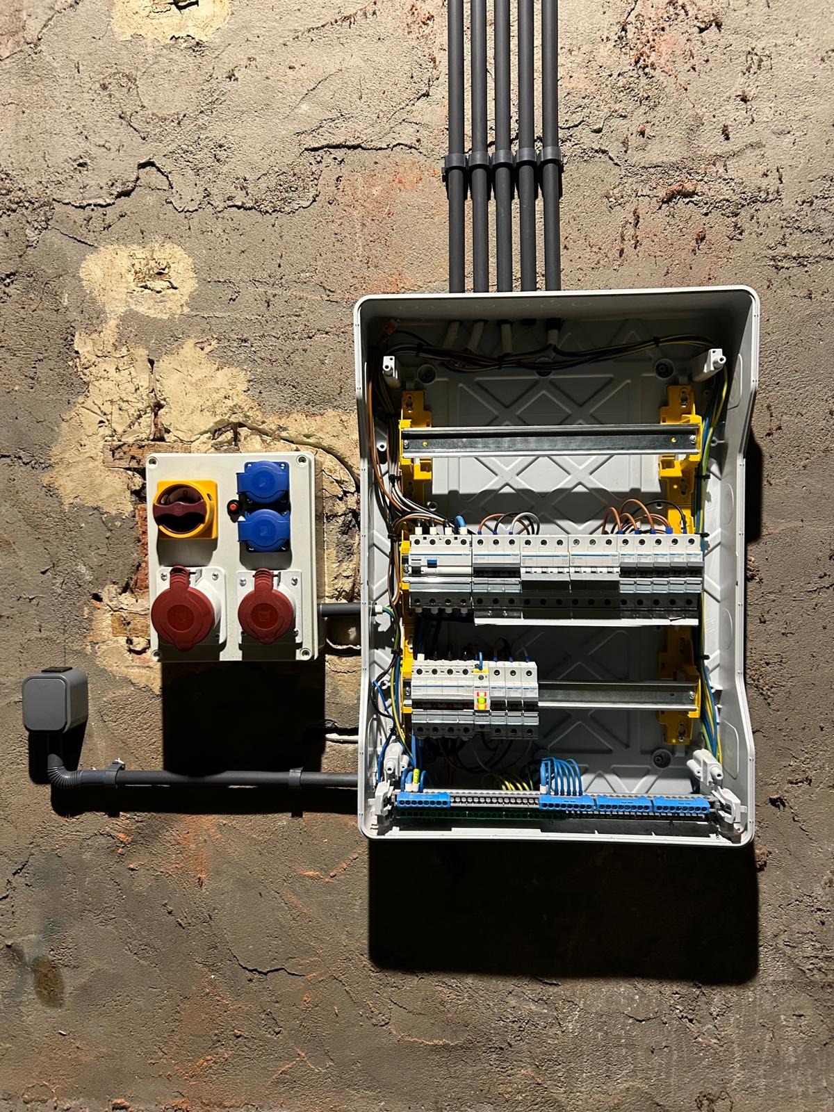 Wykonanie Zasilania dla budynku gospodarczego