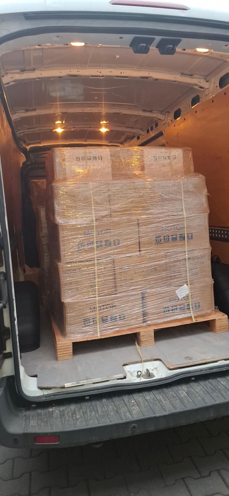 transport niestandardowych palet