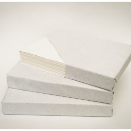 biały papier pakowy