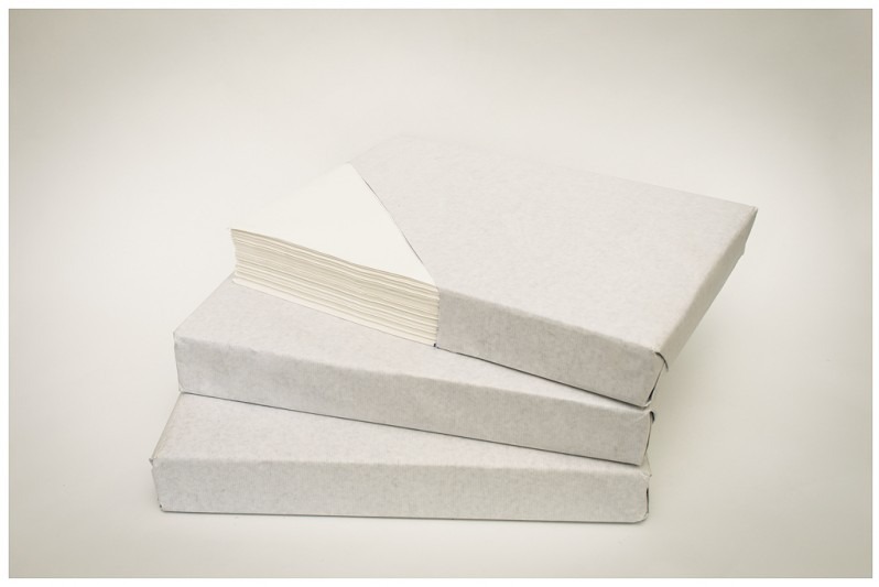 biały papier pakowy