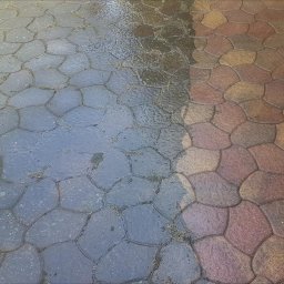 SEDONA AUTO MARCIN POKORSKI - Kostka brukowa częściowo umyta, widoczna różnica w kolorze i czystości. Po lewej mokra, ciemna, po prawej sucha, w odcieniach brązu i czerwieni.