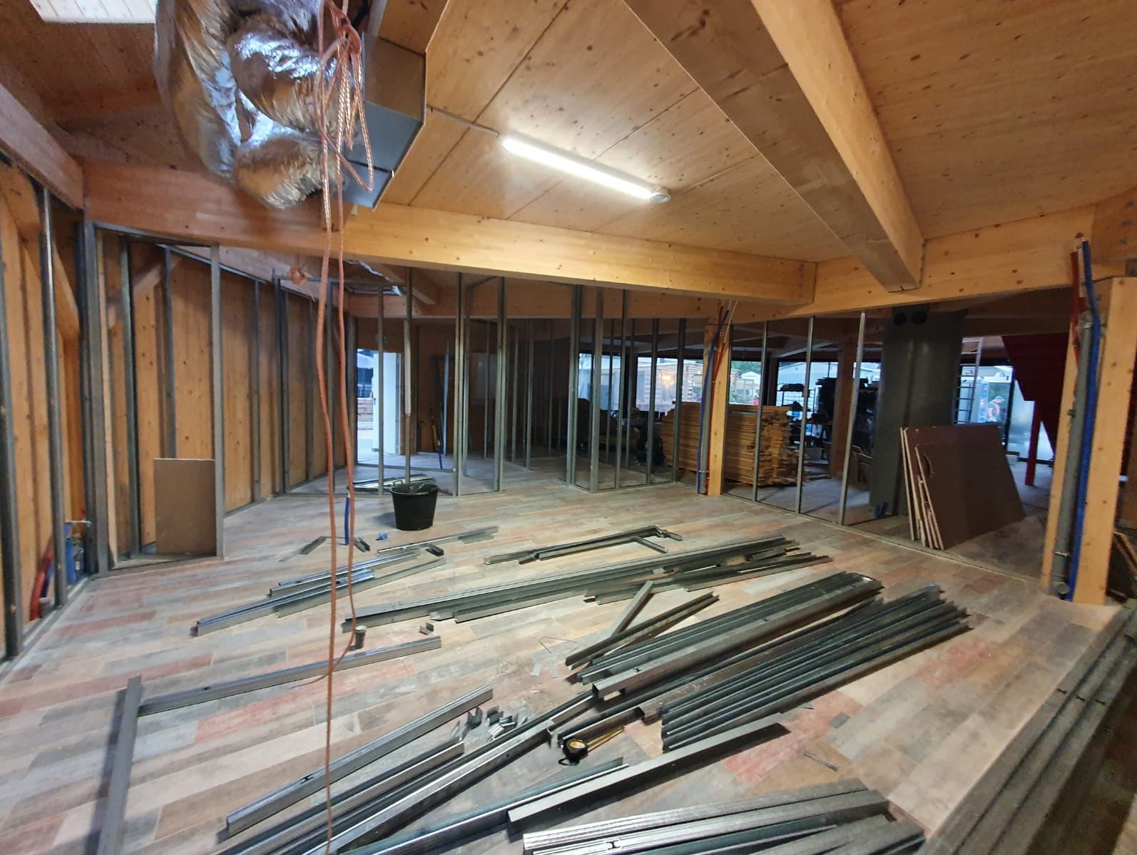 Podział dużych pomieszczeń na mniejsze