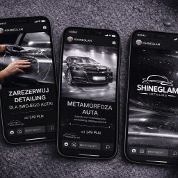 Shinedesing Klaudia Pikulik - Trzy telefony z reklamami detailingu samochodowego, prezentujące etapy pracy i logo firmy Shineglam, leżące na teksturowanym tle z pędzlem i butelką.