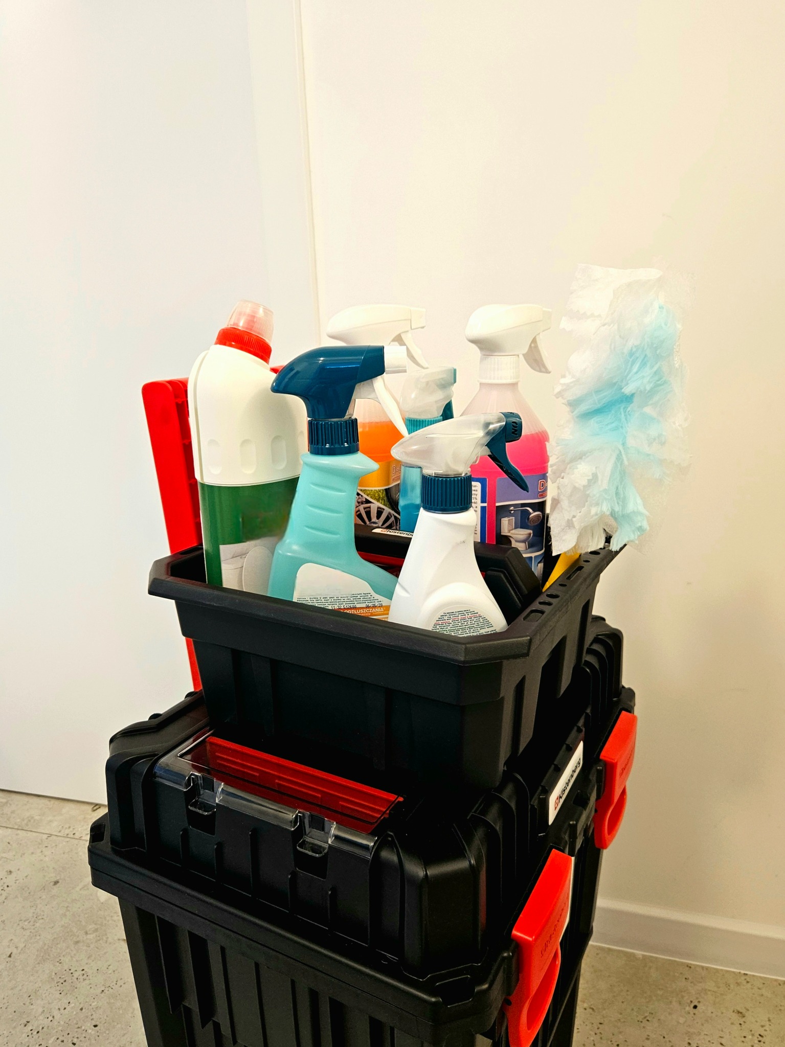 Pracujemy na własnym, sprawdzonym sprzęcie i środkach.