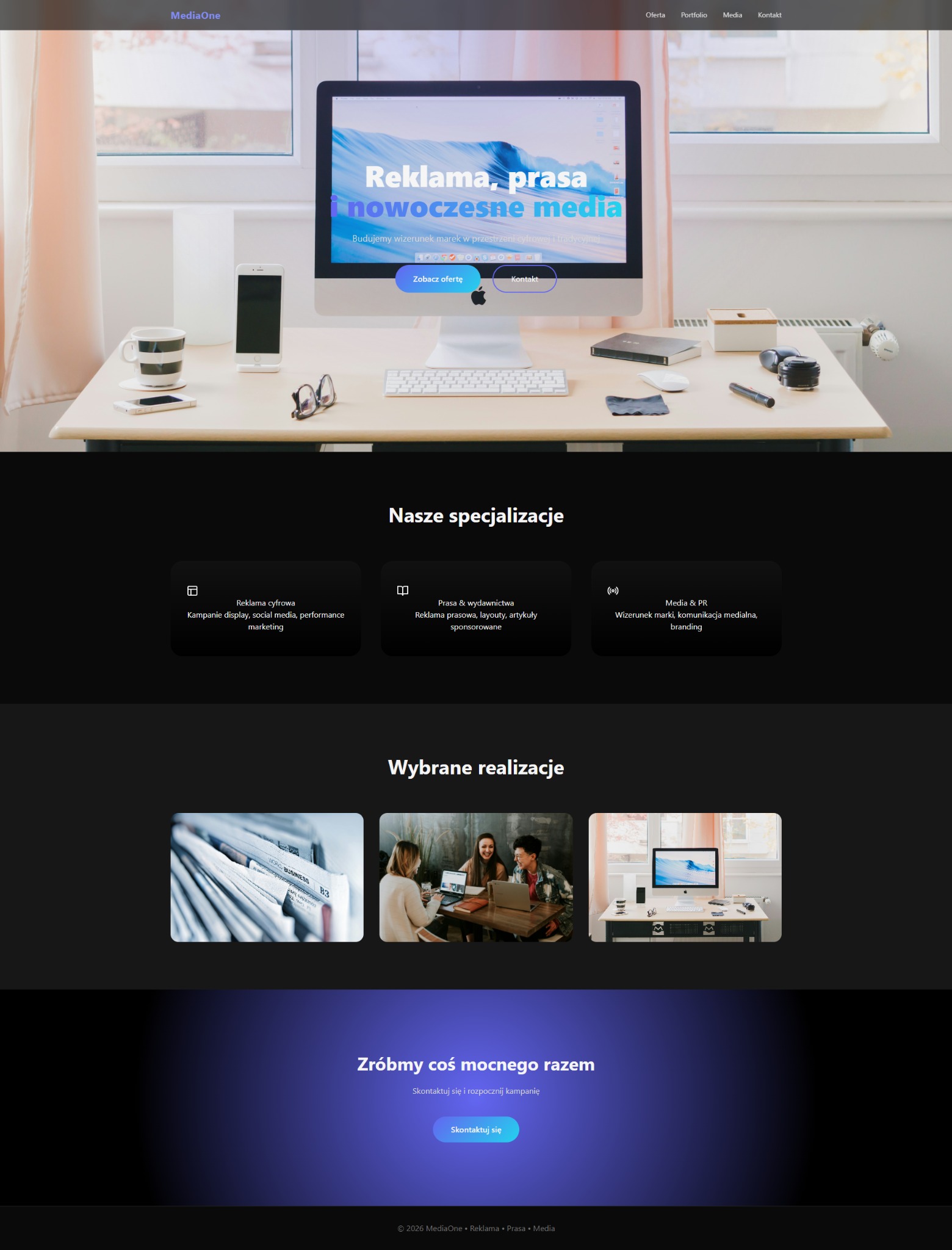 Strona internetowa agencji reklamowej MediaOne na ekranie komputera iMac, z hasłem 'Reklama, prasa i nowoczesne media' i przyciskami 'Zobacz ofertę' i 'Kontakt'.
