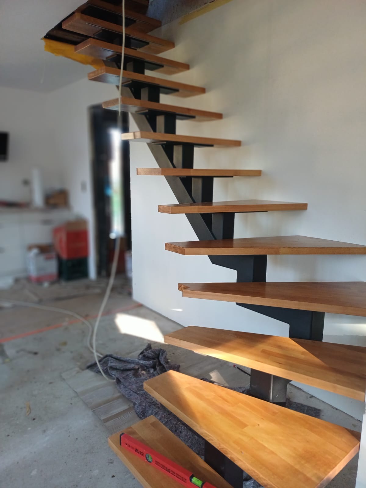 Dla zainteresowanych klientów jest możliwości obejrzenia schodow na żywo