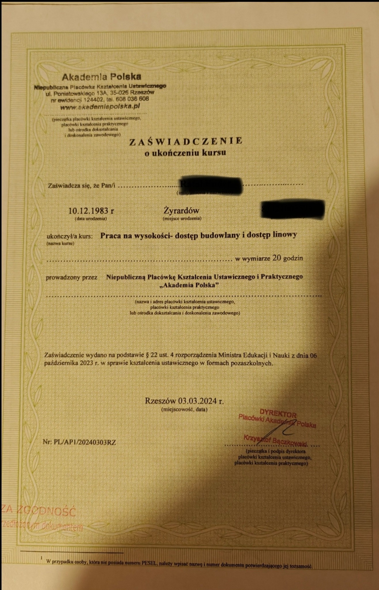 Skan zaświadczenia o ukończeniu kursu 'Praca na wysokości - dostęp budowlany i linowy' wydanego przez Akademię Polską w Rzeszowie, z datą 03.03.2024.