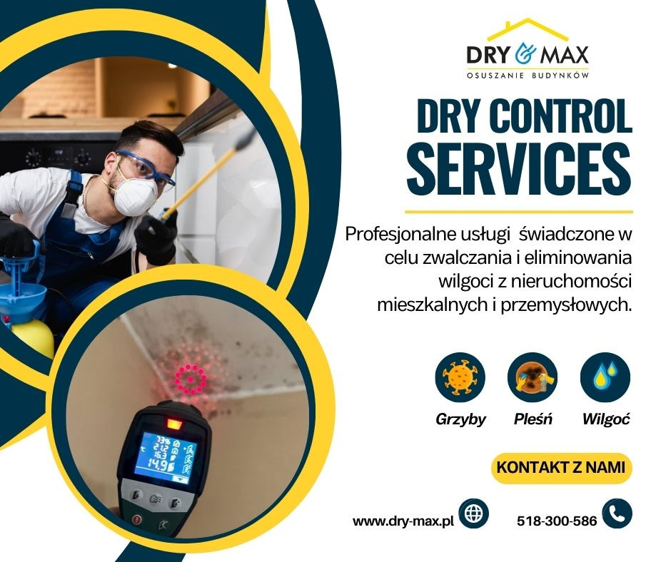 Pracownik w kombinezonie i masce, mierzący wilgotność ściany za pomocą urządzenia. W tle widoczna kuchnia. Na ścianie widoczne ślady zagrzybienia.