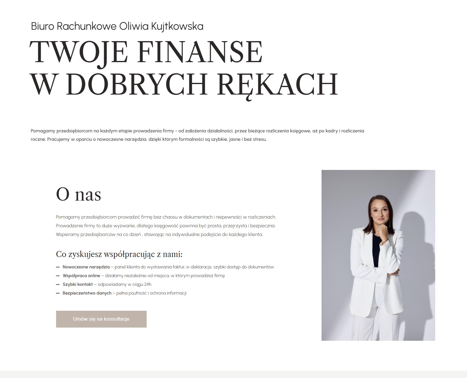 Elegancka strona biura rachunkowego z hasłem 'Twoje finanse w dobrych rękach' i portretem uśmiechniętej kobiety w białym garniturze, zapraszająca do konsultacji.