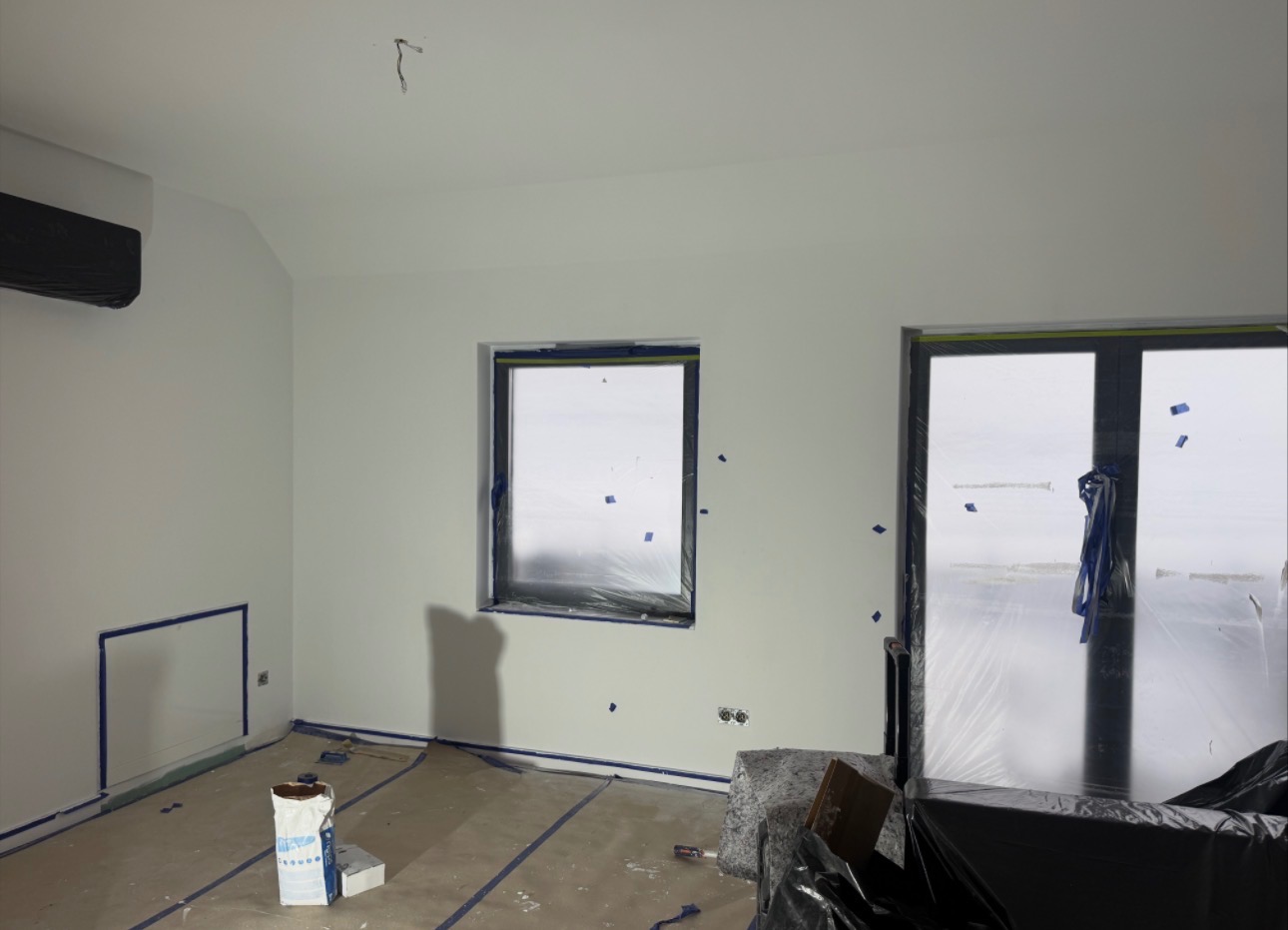 Mieszkanie dwupoziomowe po dwukrotnym malowaniu.