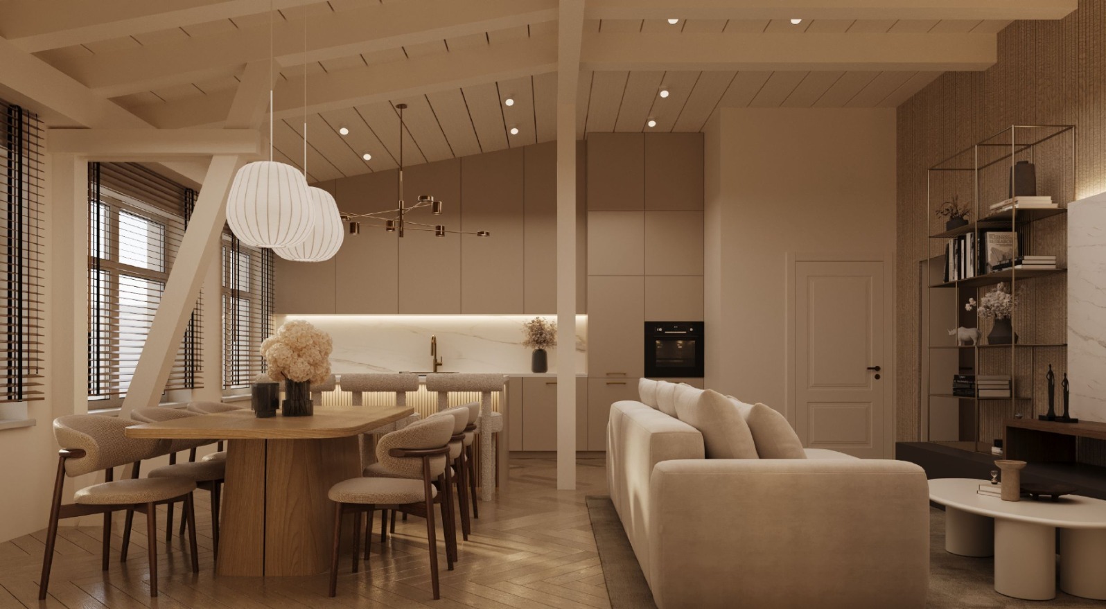 Beżowe wnętrze: salon z jadalnią i kuchnią w stylu skandynawskim. Drewniany stół, krzesła, sofa i regał z książkami. Naturalne światło przez okno z żaluzjami.