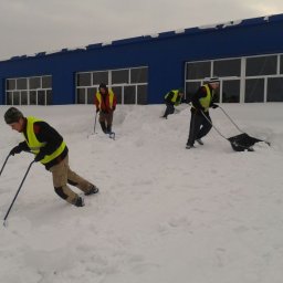 Odśnieżanie hali magazynowej w Słupsku