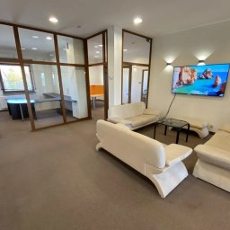 Poczekalnia , darmowe Wi-Fi , pyszna kawa !